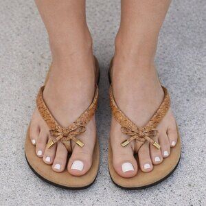 Vionic Bella Toe Post Sandals Beige & Gold Flecks Cork Support Sole Size 8.5